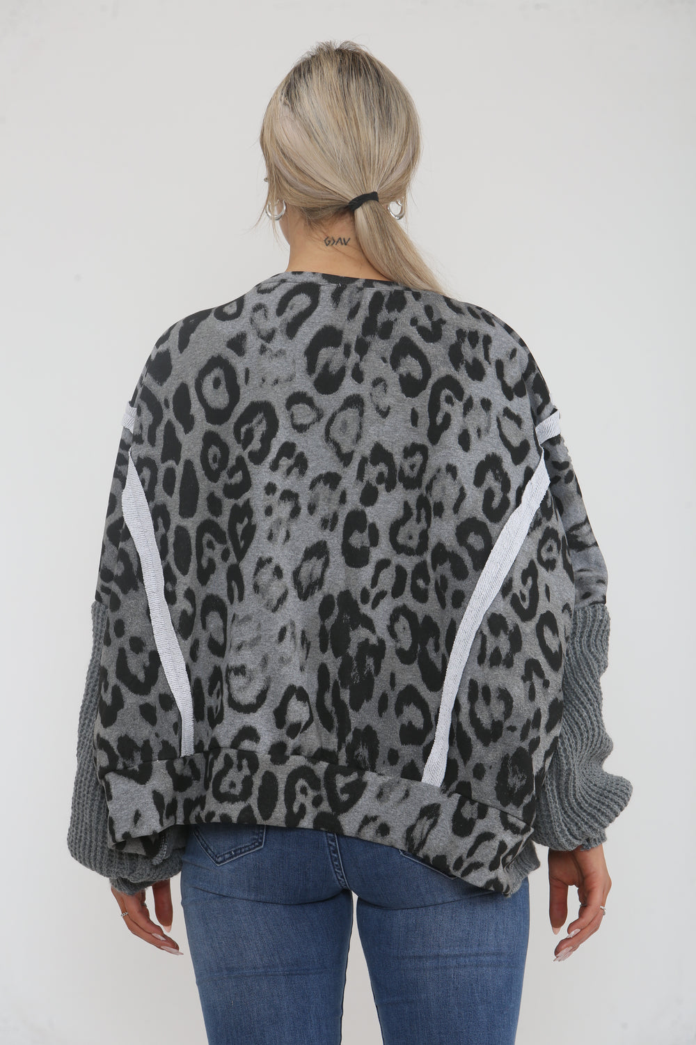 LEOPARD KNITTED SLEEVE SWEAT