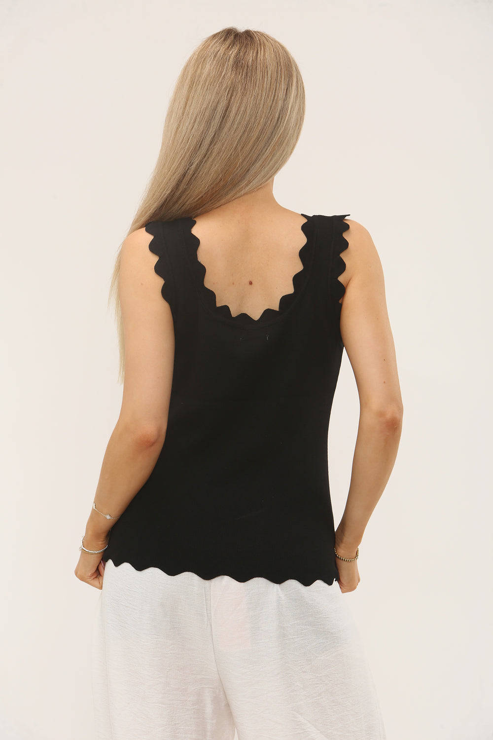 KNITTED SCALLOPED VEST (15207162052992)