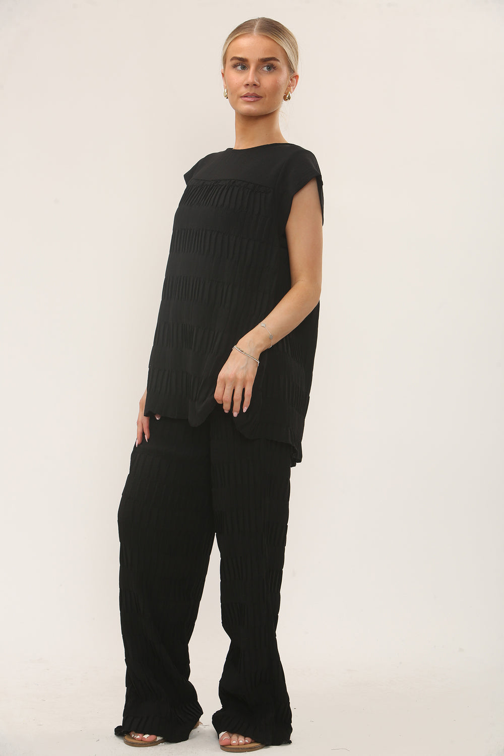 FISHER SCOOP NECK LOUNGEWEAR (15220982251904)