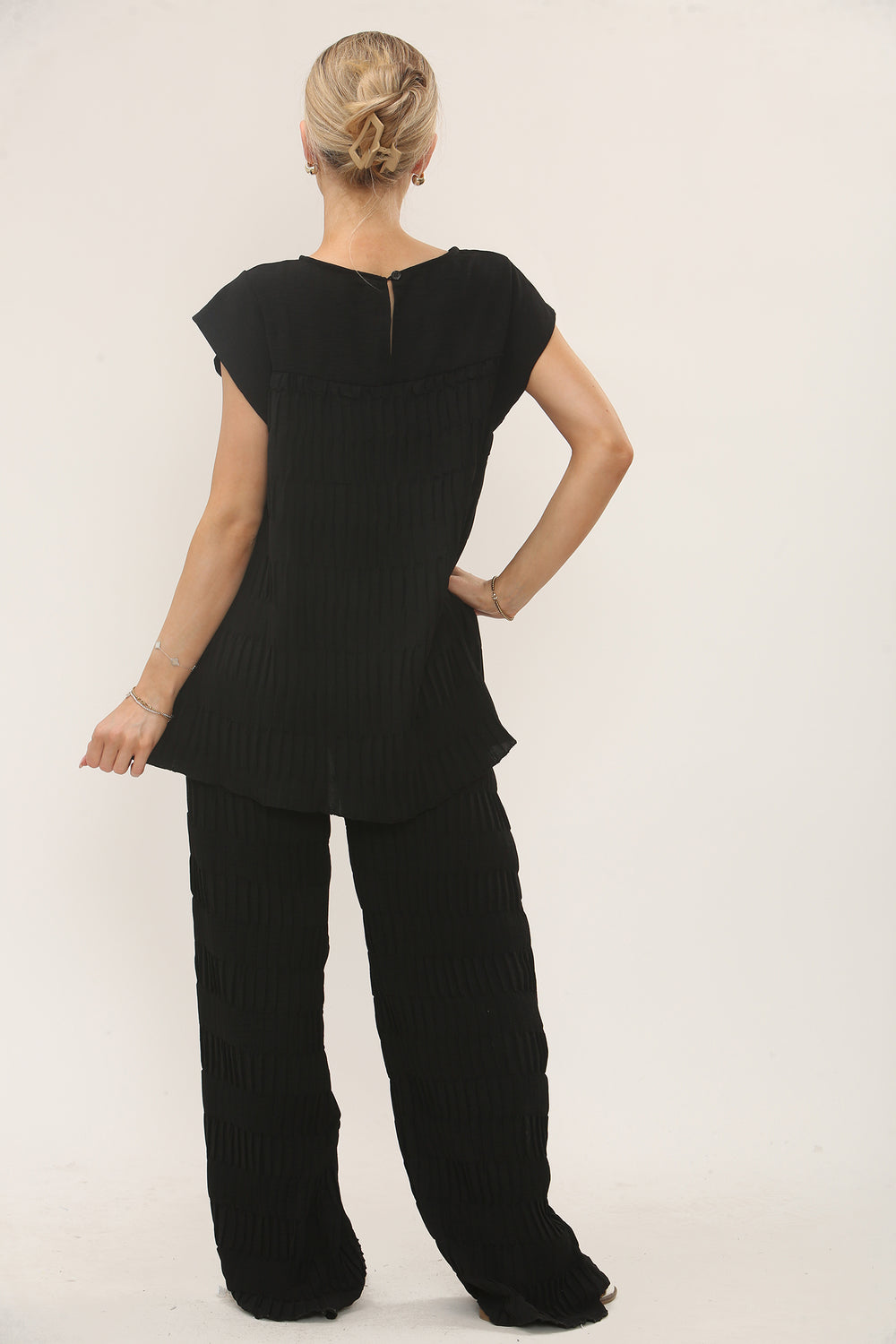 FISHER SCOOP NECK LOUNGEWEAR (15220982251904)