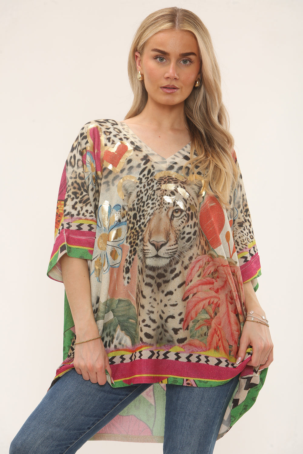 OVERSIZED PRINTED  GLITTER V-NECK  TOP (15247252488576) (15250228085120)