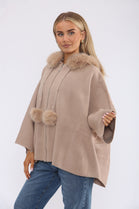 ZIP DETAIL FUR STRINGWITH FUR HOODIE (15368187543936)