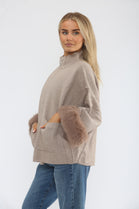ZIP-UP JACKET WITH FURR CUFFS (15368128332160)