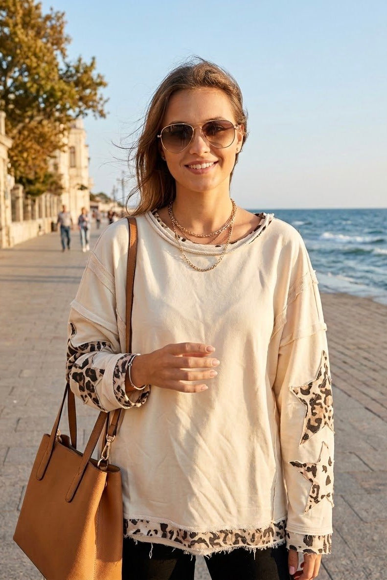 LEOPARD STAR PATCH SLEEVE SWEATSHIRT