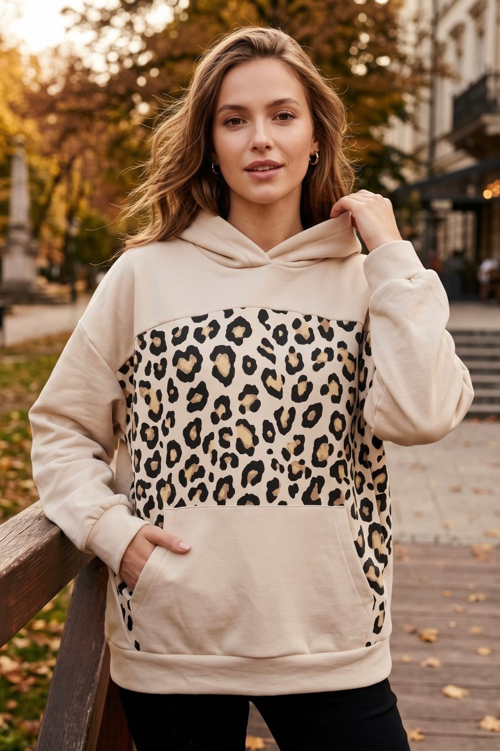 LEOPARD PRINT PANEL PULLOVER HOODIE