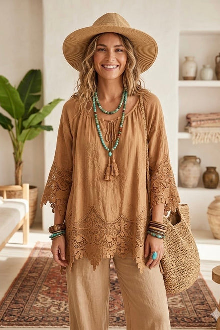 SCALLOPED LACE HEM BLOUSE