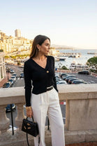 SINGLE GOLD BUTTON KNIT TOP