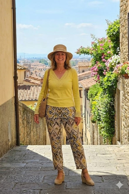 KEMI LACE TRIM V-NECK TOP